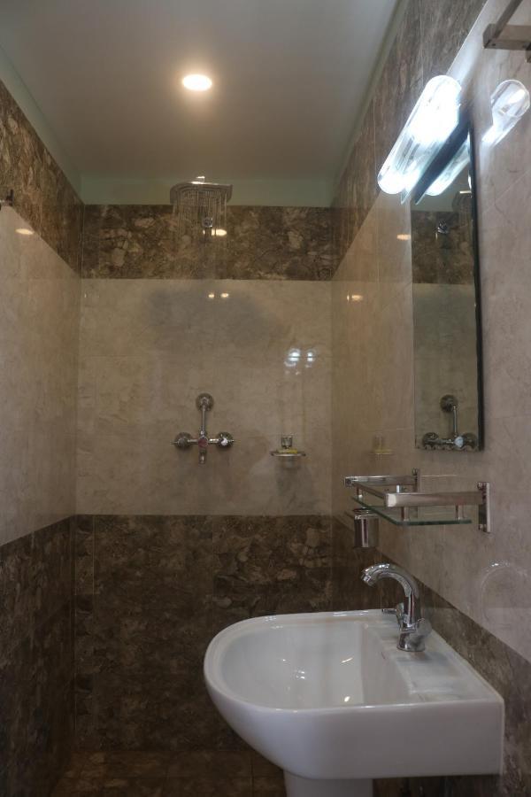 Hotel Family Ties Pvt. Ltd. Kathmandu Luaran gambar